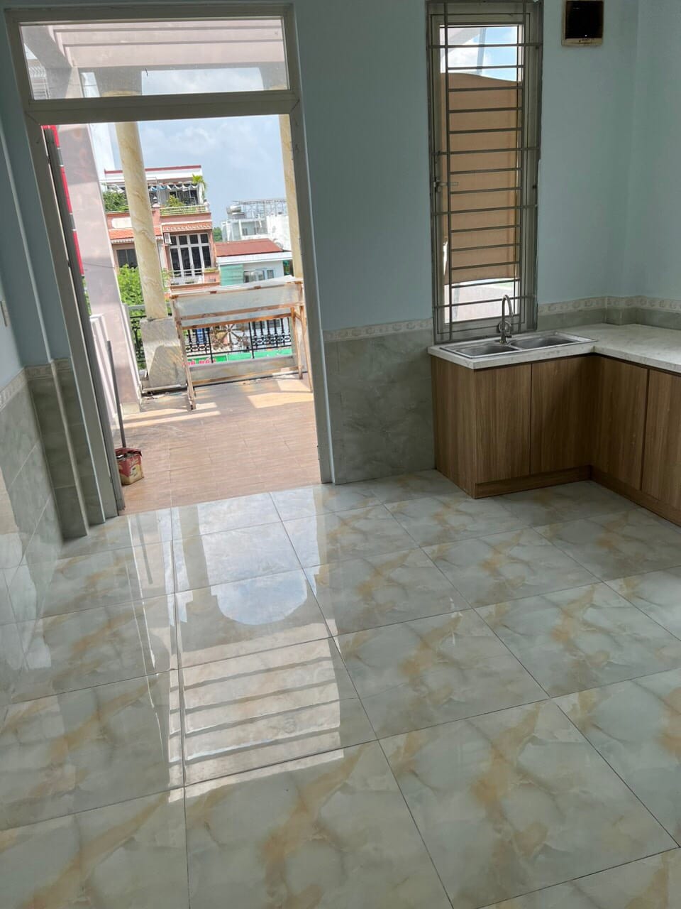 Cho thuê nhà 2 Mặt Tiền Lê Trọng Tấn 68m² ,3 Lầu- GẦN ĐH CÔNG THƯƠNG - Ảnh 3